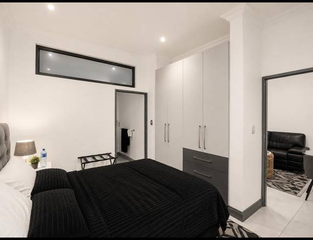 1 BEDROOM PROPERTY TO RENT IN MENLO PARK